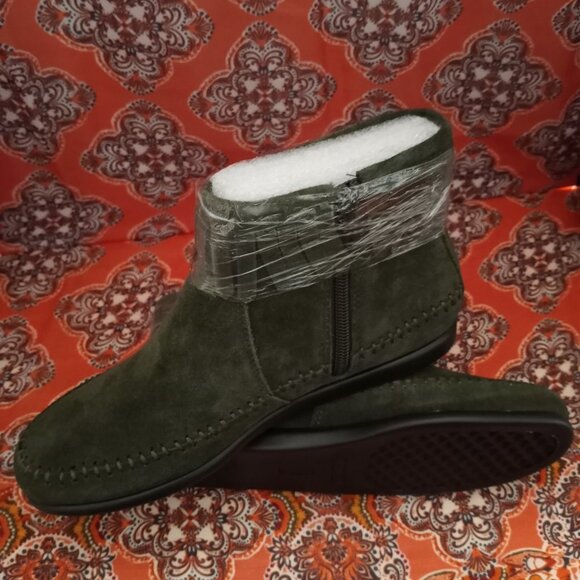 AEROSOLES Linbo Moccasin Style Fringe Suede Ankle Boots Size 6 Mid Green NWOT - Picture 7 of 7